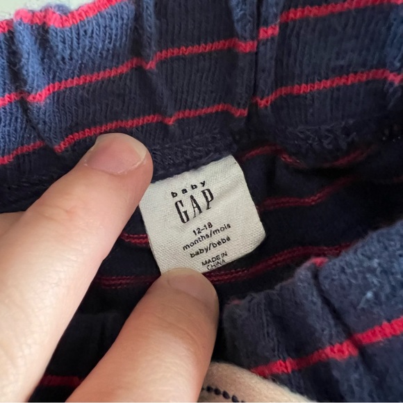 Baby Gap Baby Shorts ✨ - Picture 3 of 3